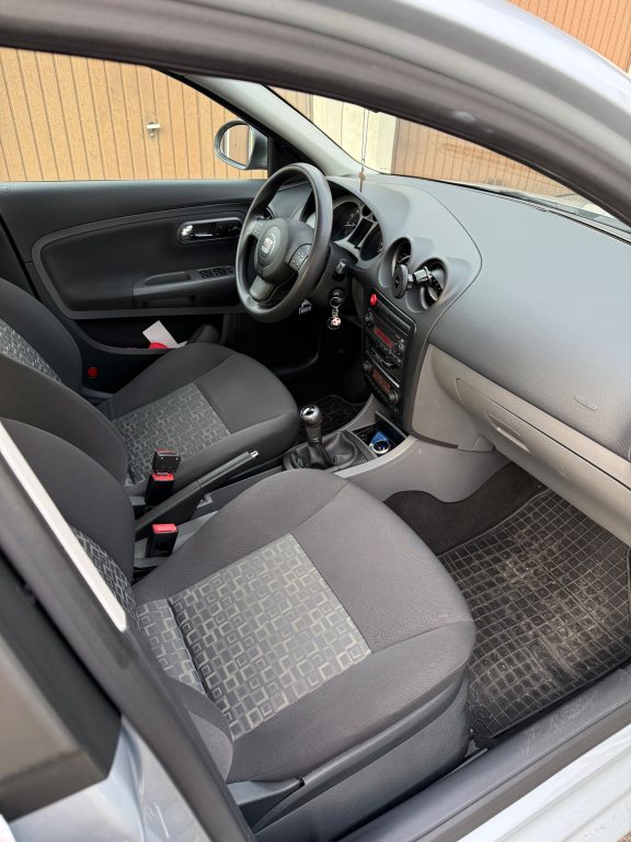 SEAT CORDOBA 1.6 16V 105 Shake, Benzin, Occasion / Gebraucht, Handschaltung - 7