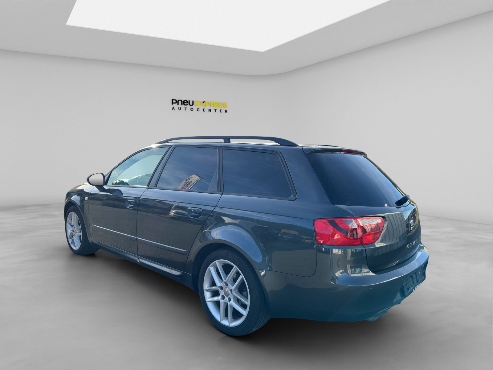 SEAT Exeo ST 2.0 TDI 143 Reference MTr, Diesel, Occasion / Gebraucht, Automatik - 4