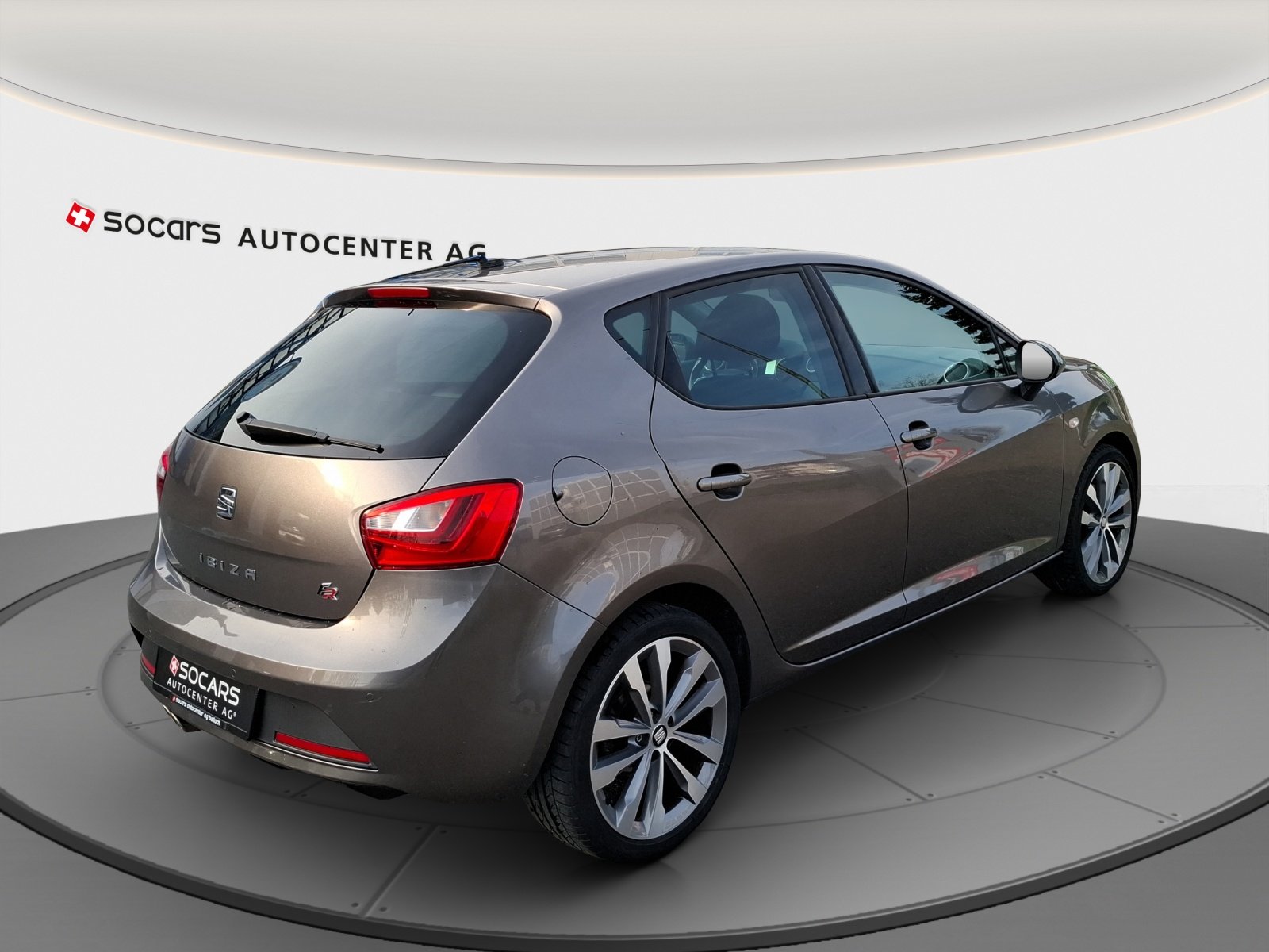 SEAT Ibiza 1.0 EcoTSI Swiss FR // 8-fach bereift, Benzina, Occasioni / Usate, Manuale - 3