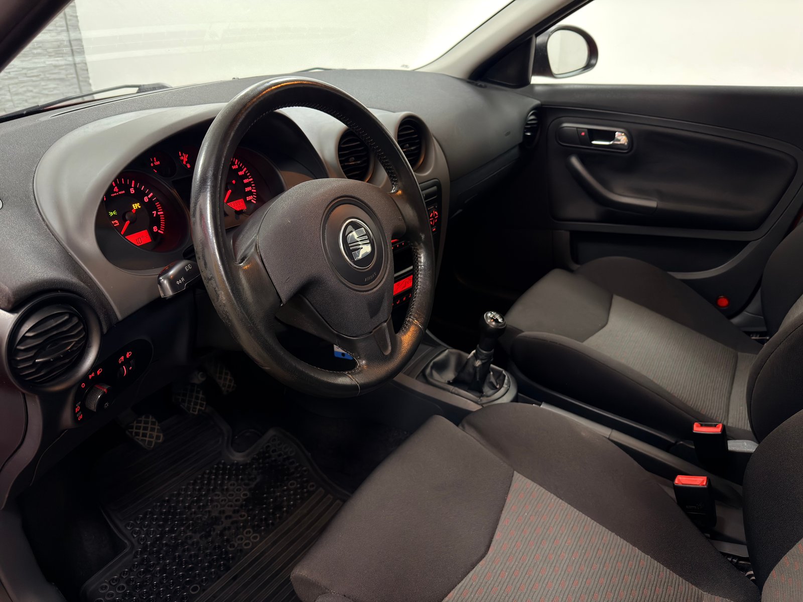 SEAT Ibiza 1.4 16V Sport, Benzin, Occasion / Gebraucht, Handschaltung - 7