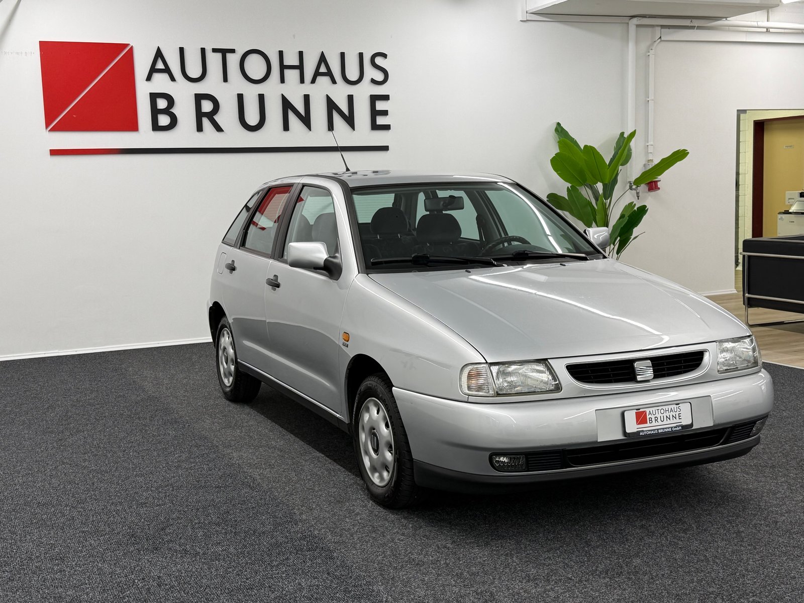 SEAT Ibiza 1.4 SXE Swiss C., Petrol, Second hand / Used, Manual - 3