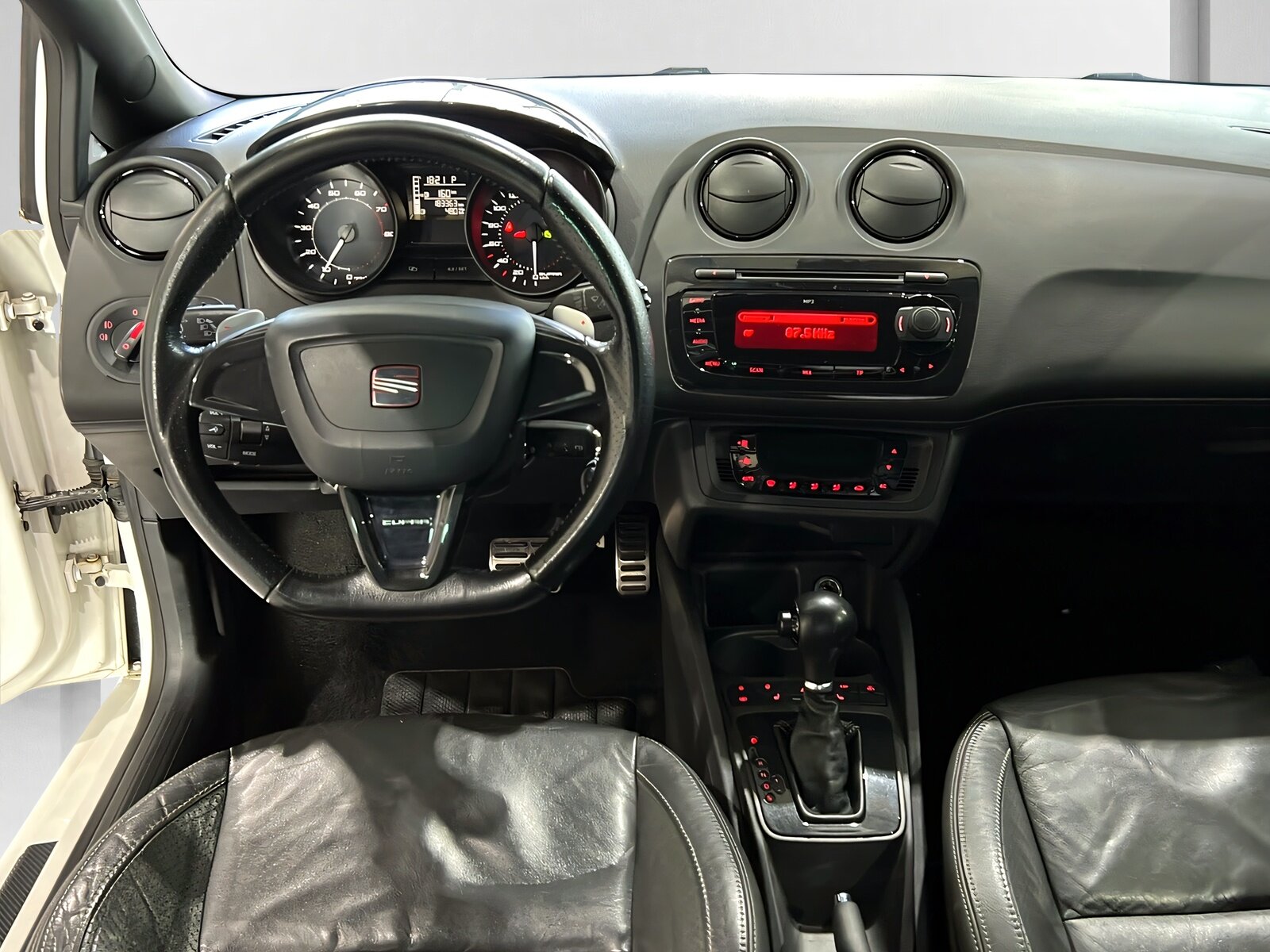 SEAT Ibiza SC 1.4 TSI R210 Swiss Racing DSG**FR,CH Auslieferung,T, Essence, Occasion / Utilisé, Automatique - 7