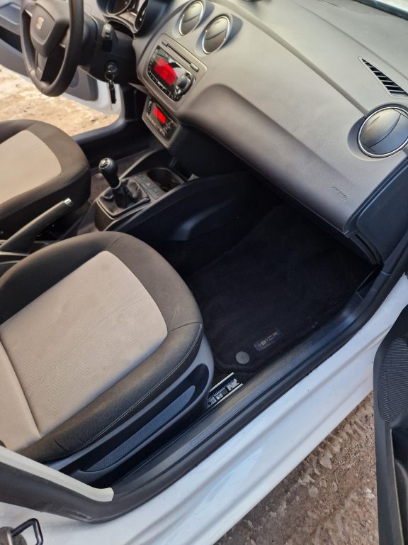 SEAT ST, Essence, Occasion / Utilisé, Manuelle - 7