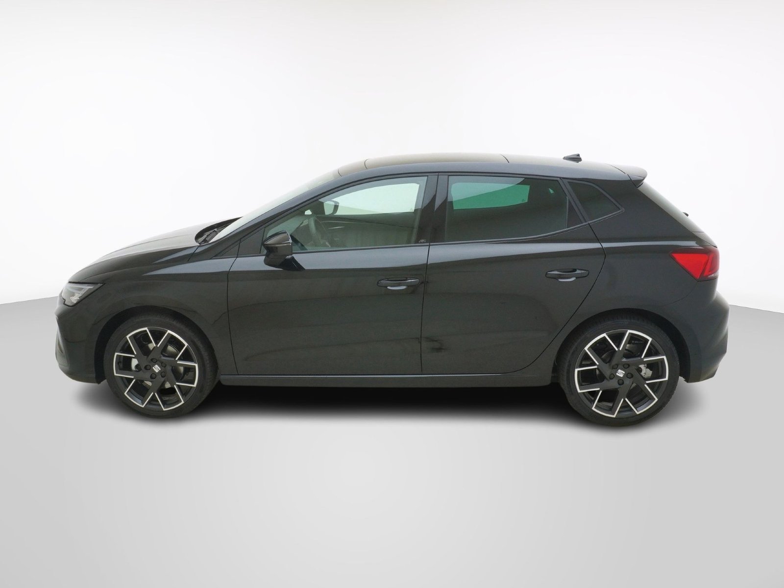 SEAT Ibiza 1.5 TSI FR DSG, Petrol, New car, Automatic - 2