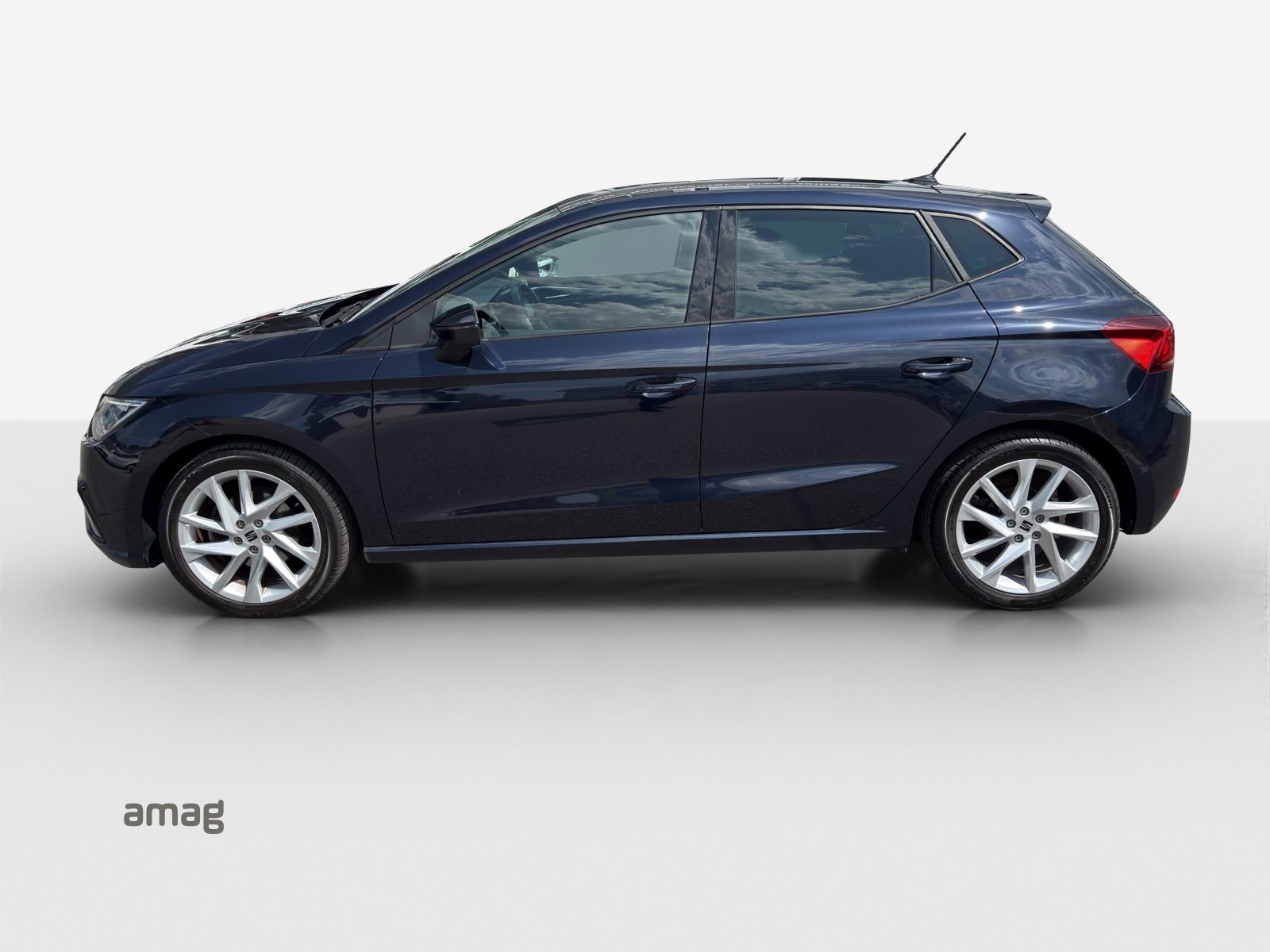 SEAT IBIZA HOLA FR (netto), Essence, Occasion / Utilisé, Automatique - 2