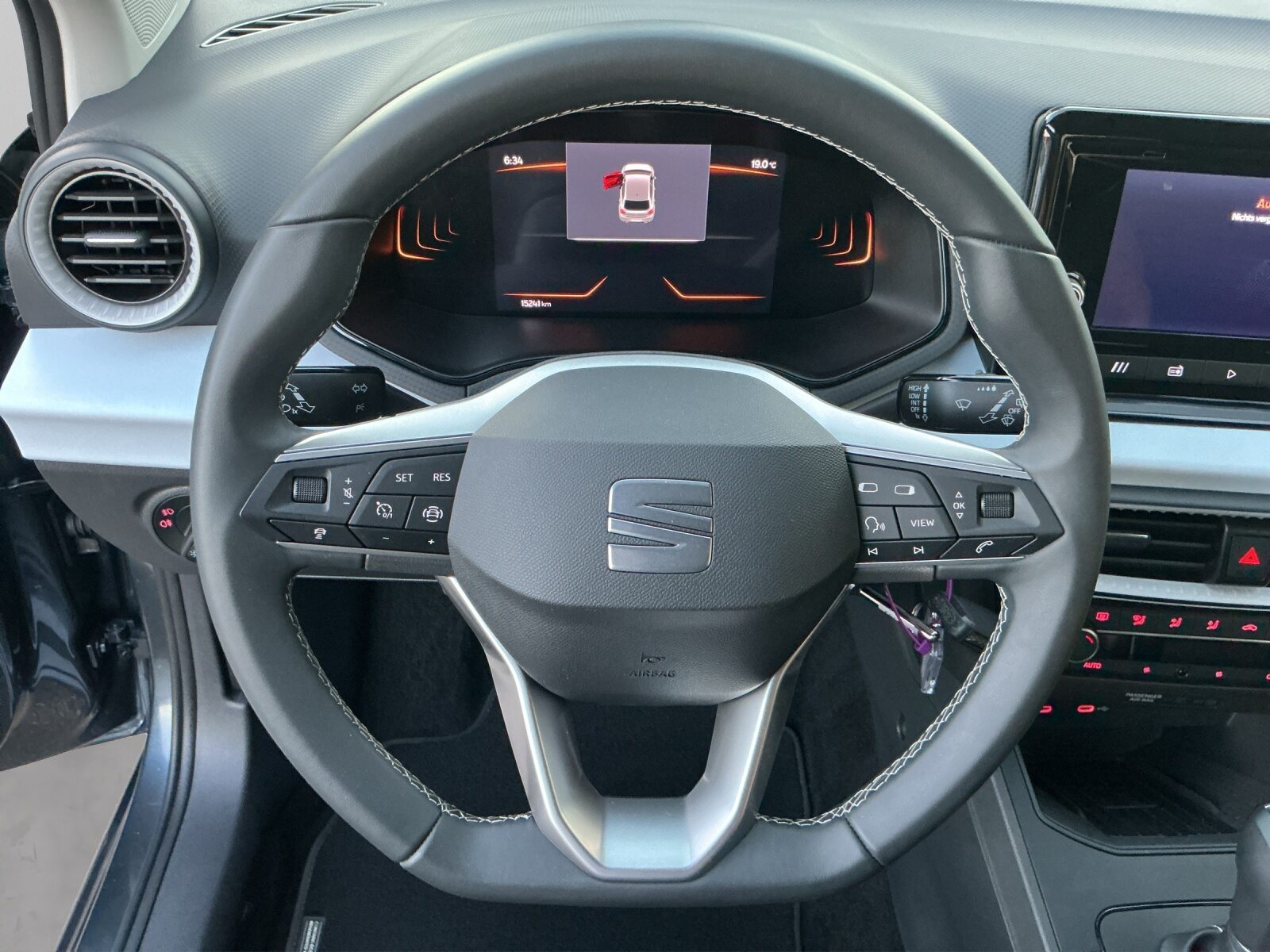 SEAT IBIZA MOVE (netto), Benzin, Occasion / Gebraucht, Automatik - 6