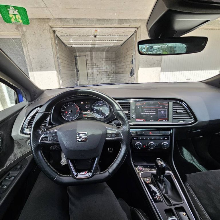 SEAT LEON Cupra 300, Essence, Occasion / Utilisé, Automatique - 6