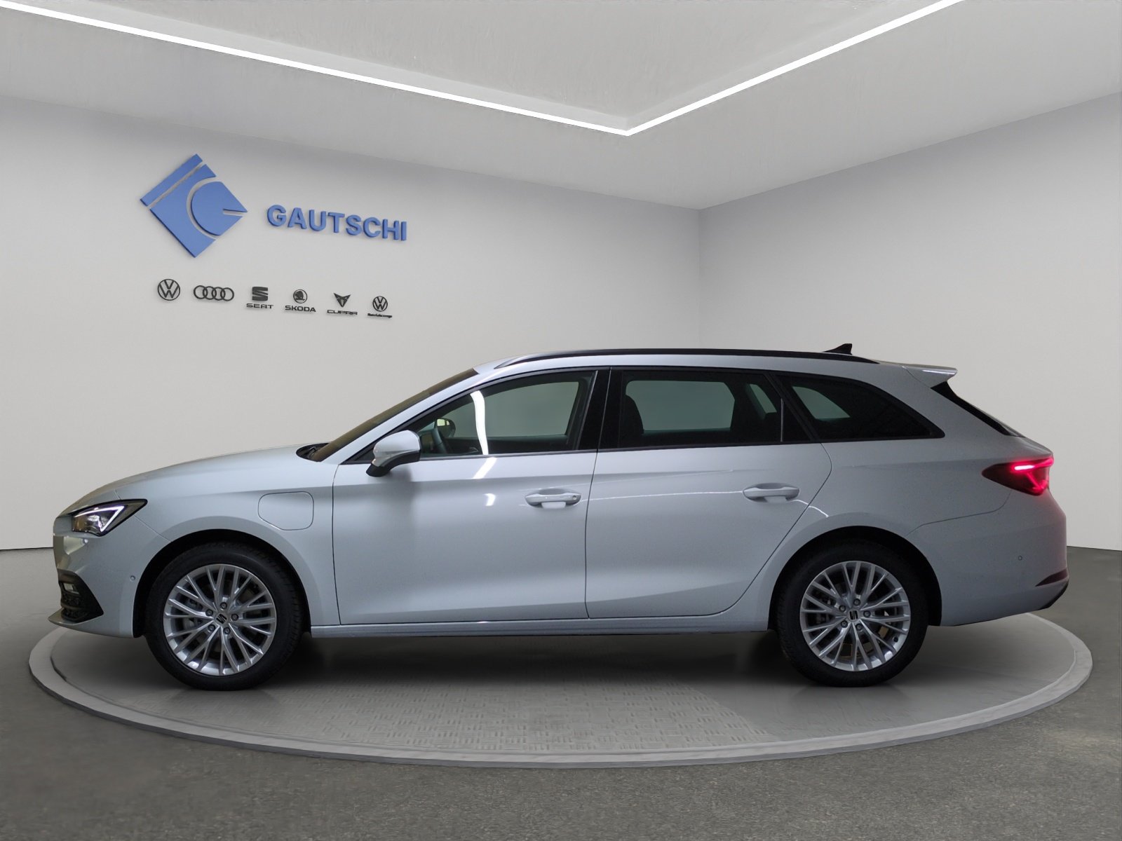 SEAT Leon ST 1.5 eHybrid pHEV DSG Style, Plug-in-Hybrid Benzina/Elettrica, Auto nuove, Automatico - 2