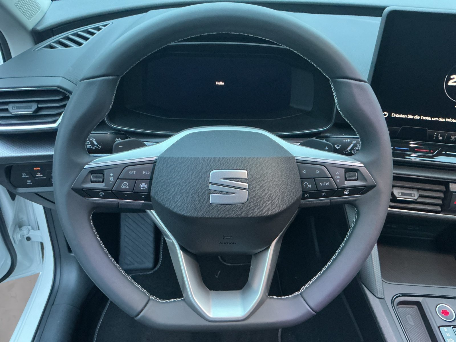 SEAT NEW SEAT LEON SPORTSTOURER STYLE, Petrol, New car, Automatic - 6