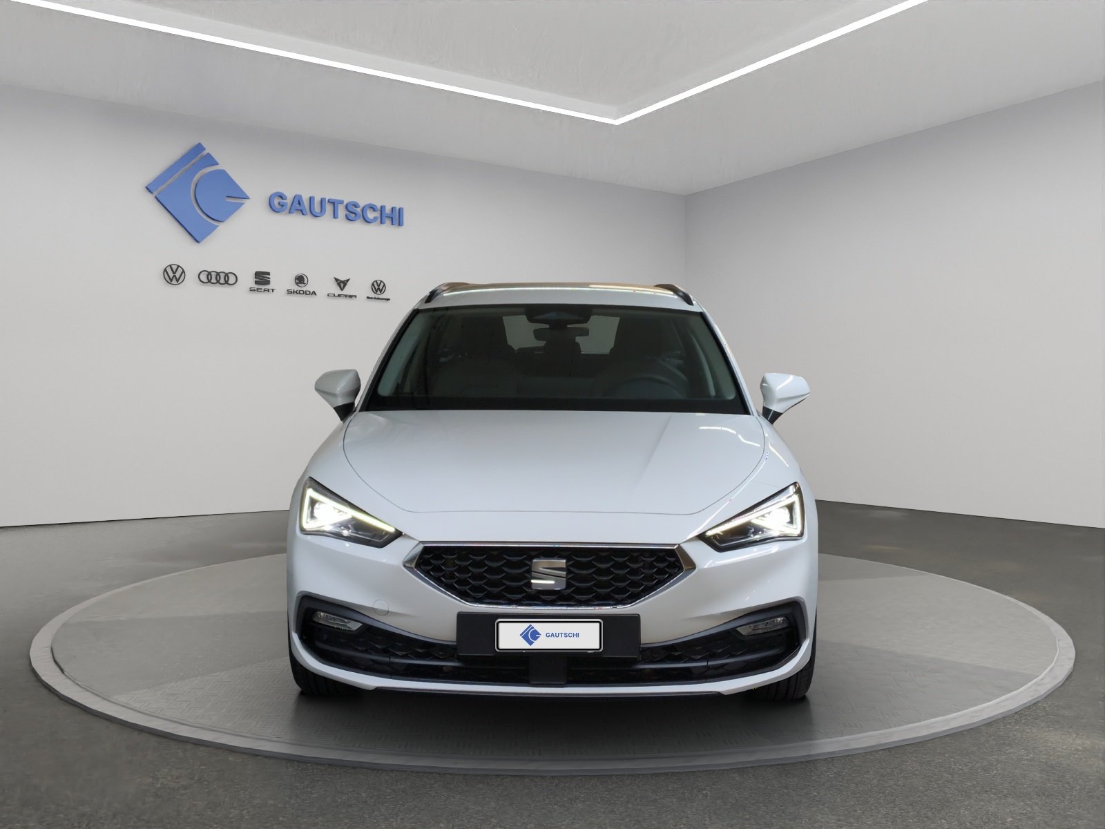 SEAT Leon ST 1.5 eTSI mHEV DSG Style, Mild-Hybrid Petrol/Electric, New car, Automatic - 5
