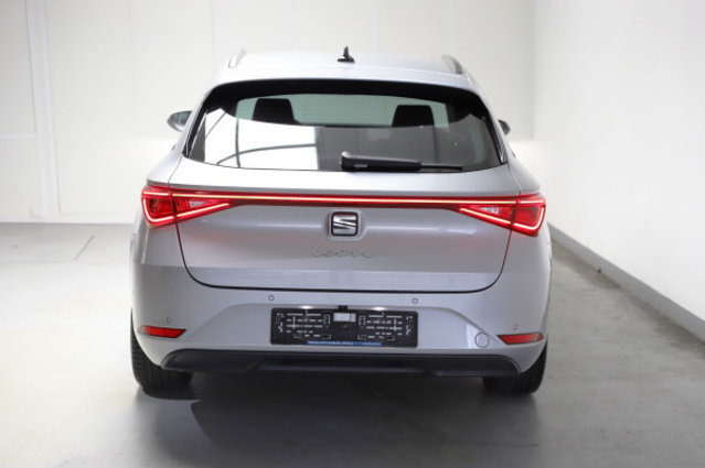 SEAT Leon ST 1.5 eTSI Style, Mild-Hybrid Petrol/Electric, Second hand / Used, Automatic - 6