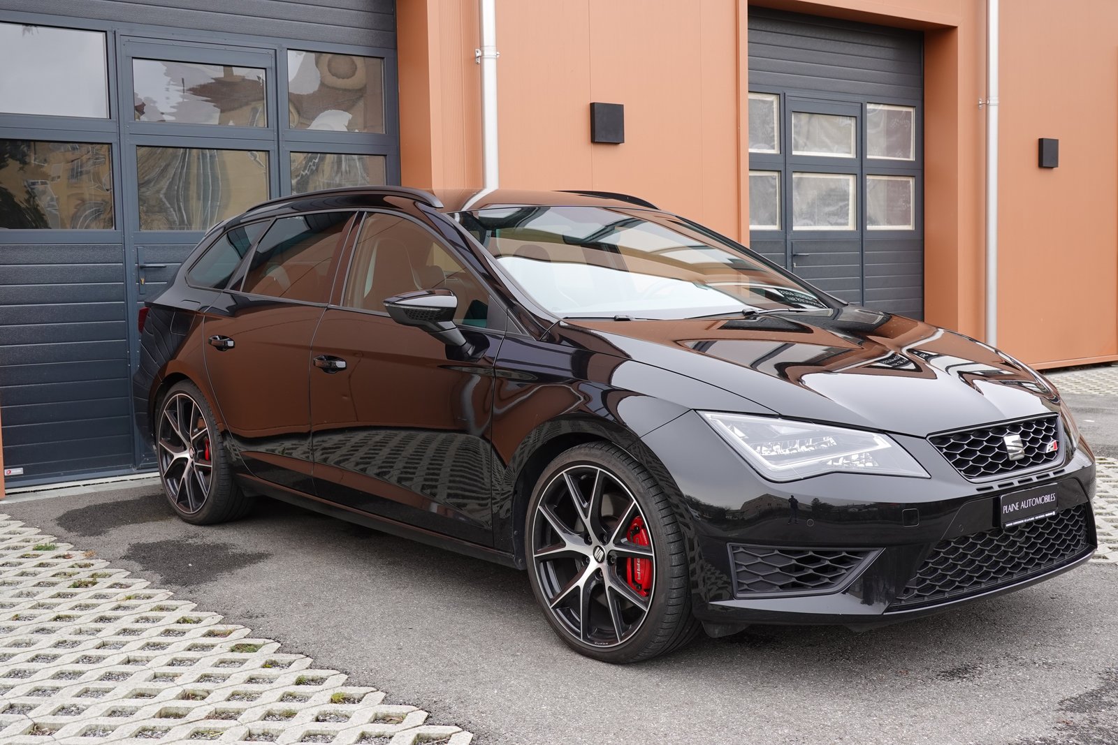 SEAT Leon ST 2.0 TSI ABT 335' cv DSG - ABT 335' Homol, Petrol, Second hand / Used, Automatic - 2