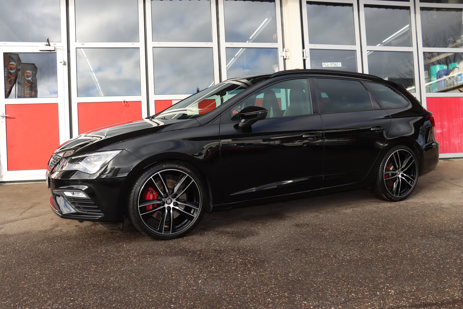 SEAT Leon ST 2.0 TSI 300 4 Drive DSG, Benzin, Occasion / Gebraucht, Automatik - 5