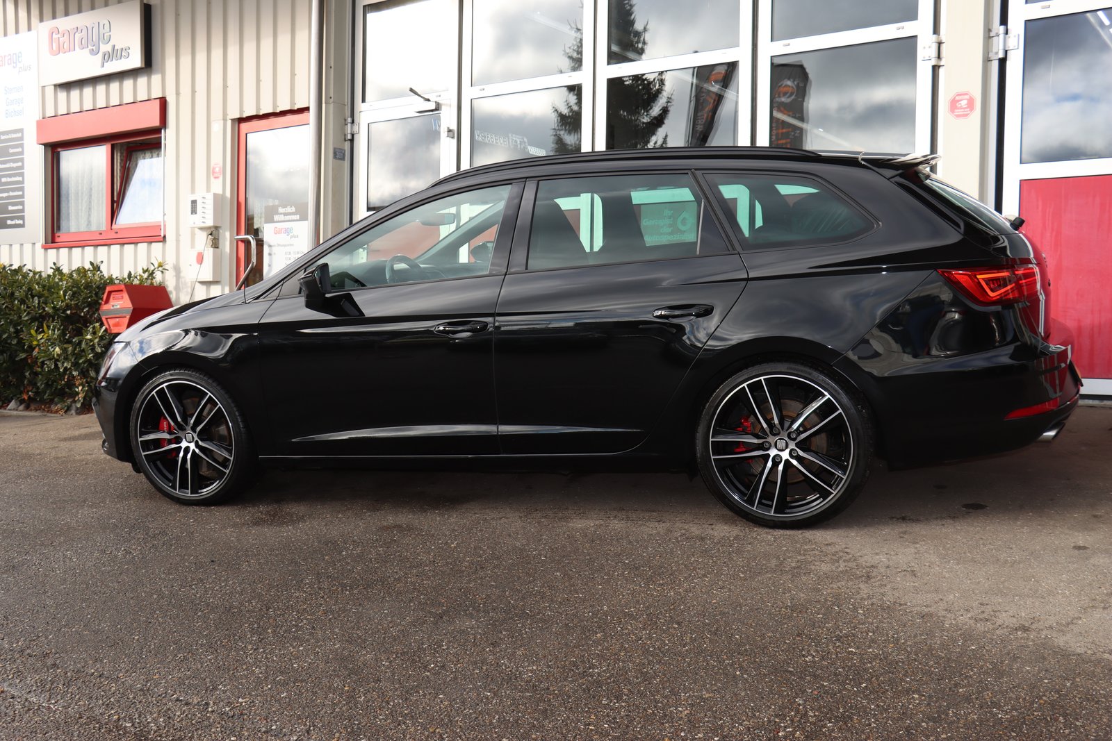 SEAT Leon ST 2.0 TSI 300 4 Drive DSG, Benzin, Occasion / Gebraucht, Automatik - 6