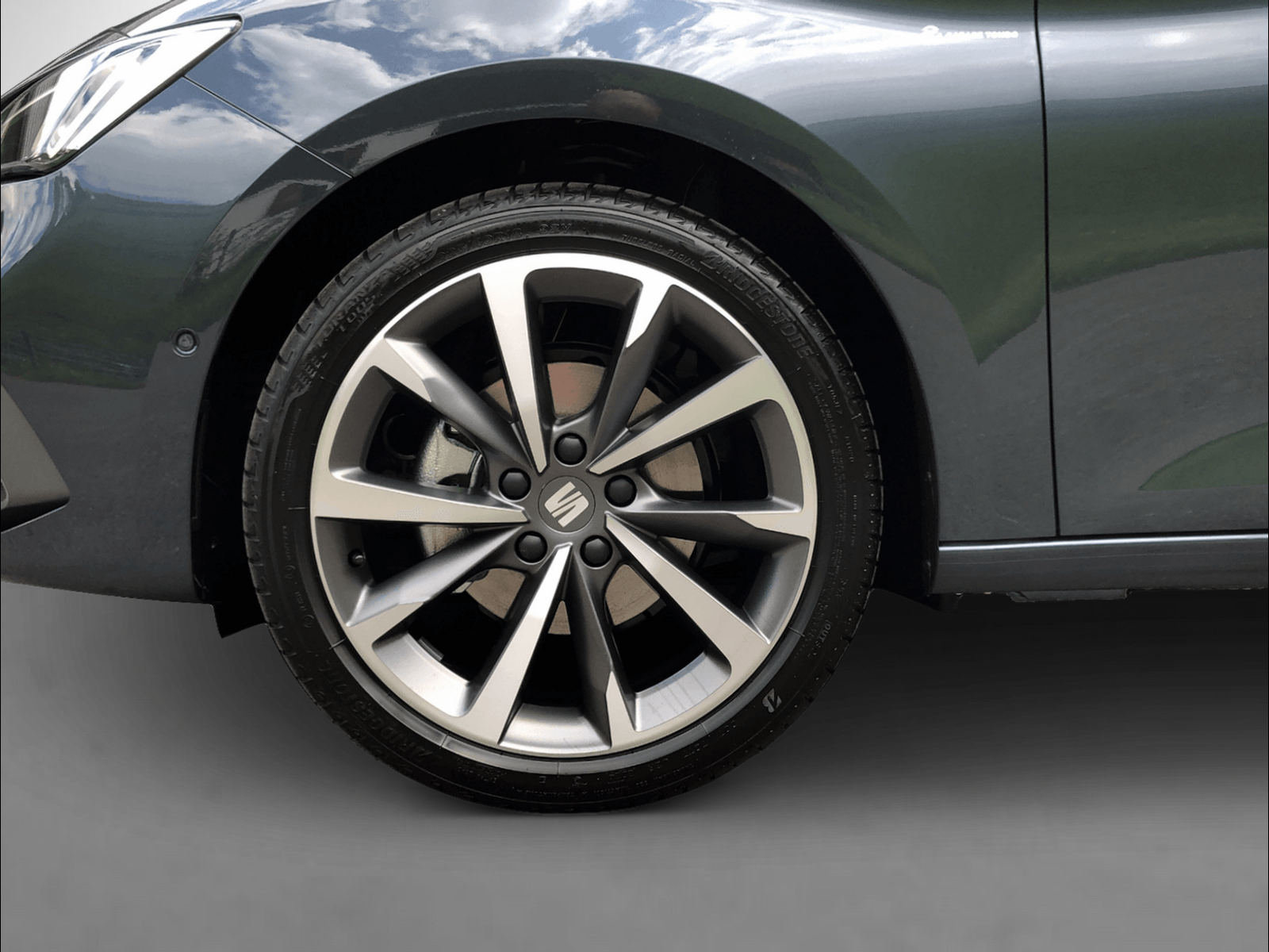 SEAT Leon ST 1.5 eTSI 150 Move FR DSG, Mild-Hybrid Petrol/Electric, Second hand / Used, Automatic - 3