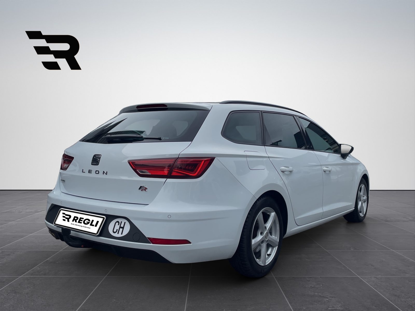 SEAT LEON ST SWISS FR (Netto), Petrol, Second hand / Used, Automatic - 5