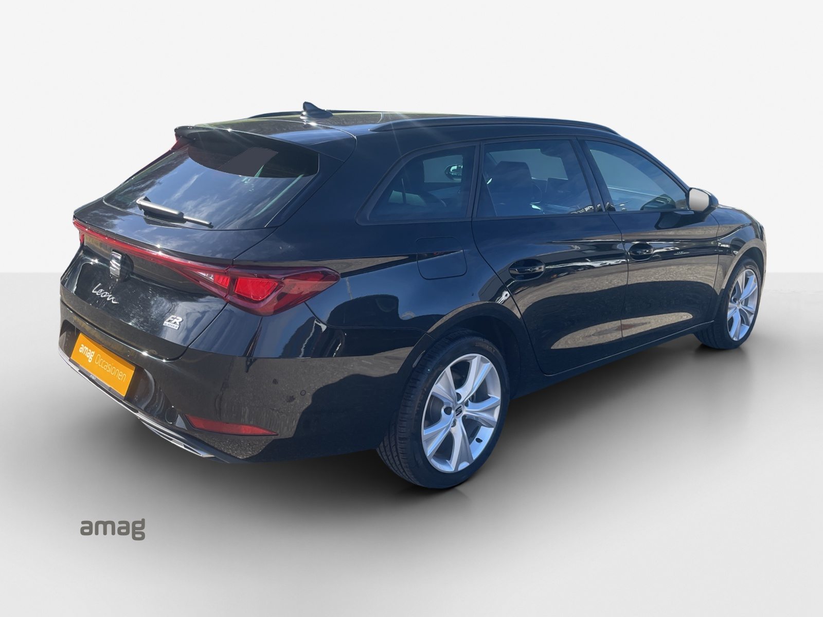 SEAT NEW SEAT LEON SPORTSTOURER FR e-HYBRID, Full-Hybrid Petrol/Electric, Second hand / Used, Automatic - 5