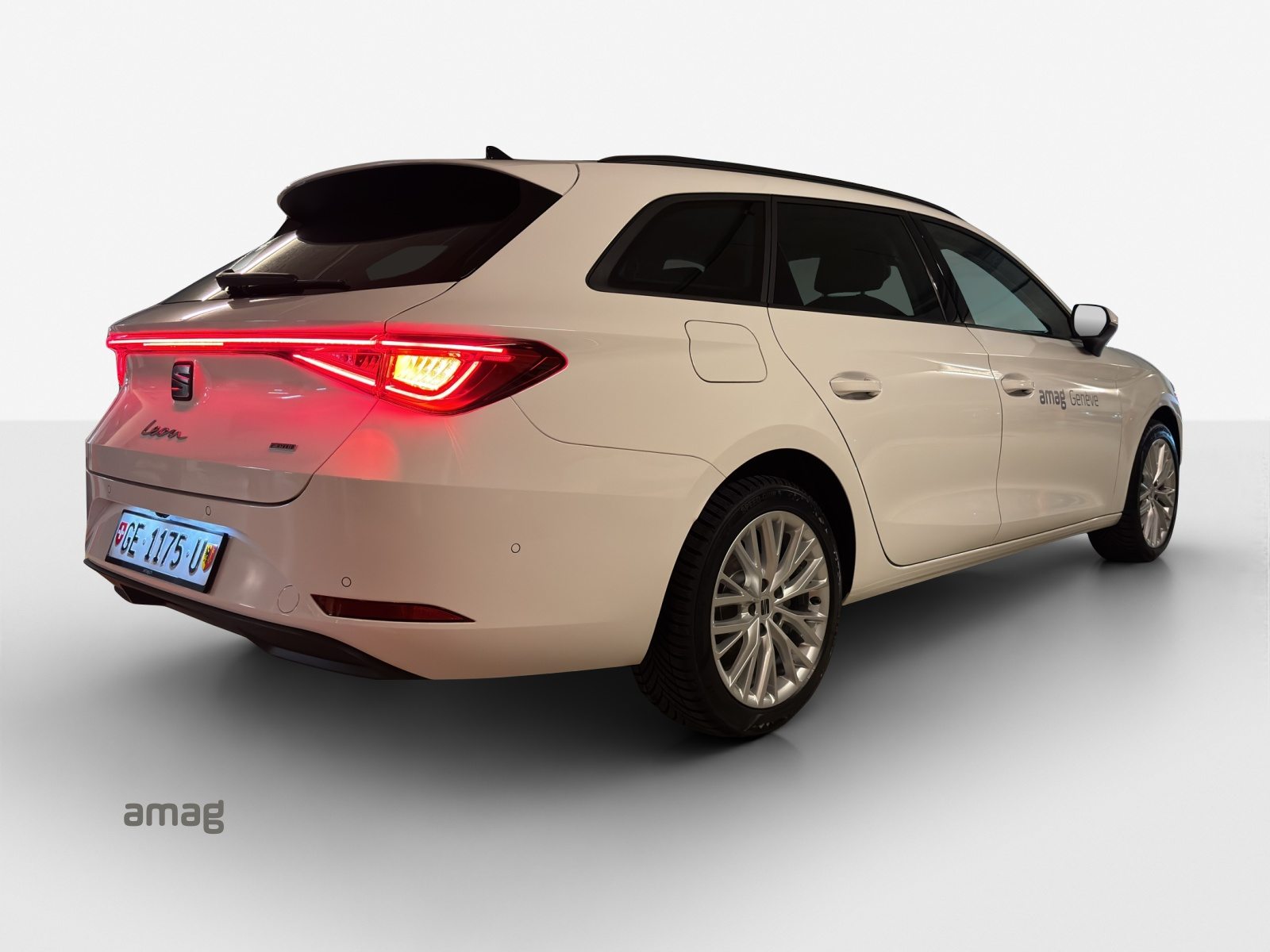 SEAT SEAT LEON SPORTSTOURER Style BUSINESS EDITION, Hybride Intégral Essence/Électricité, Occasion / Utilisé, Automatique - 5