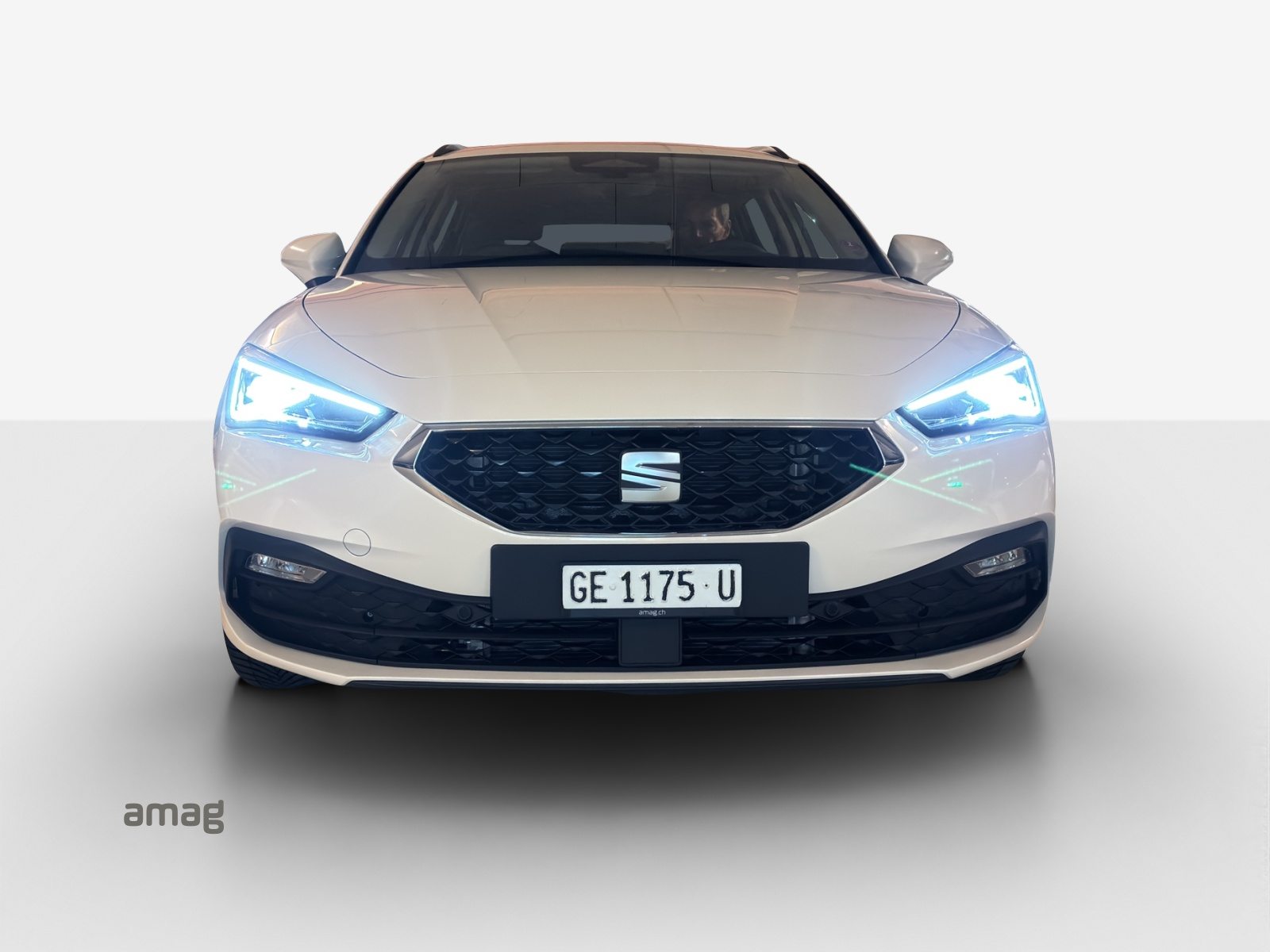 SEAT SEAT LEON SPORTSTOURER Style BUSINESS EDITION, Hybride Intégral Essence/Électricité, Occasion / Utilisé, Automatique - 7