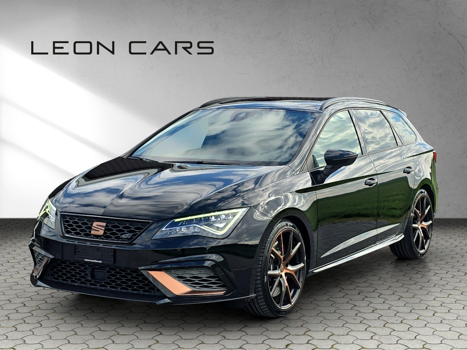 SEAT Leon ST 2.0 TSI ABT R 350 PS 4 Drive DSG