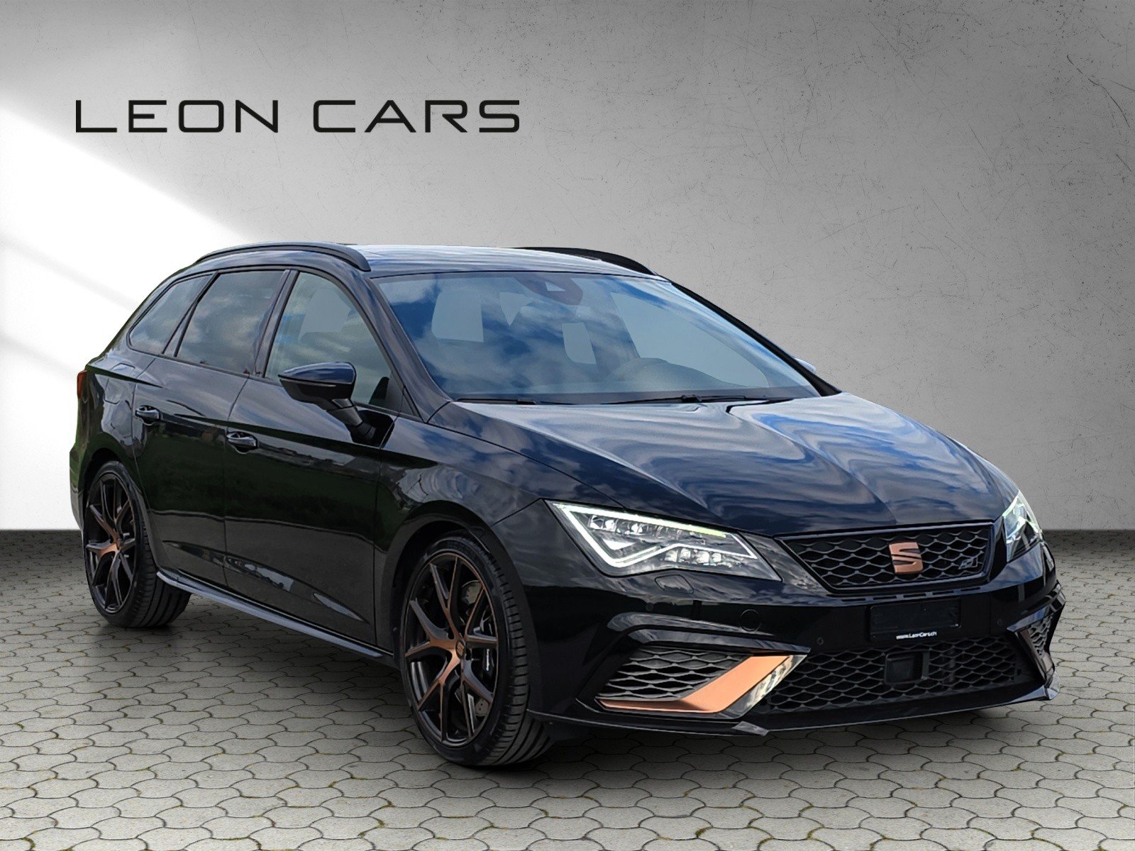 SEAT Leon ST 2.0 TSI ABT R 350 PS 4 Drive DSG, Petrol, Second hand / Used, Automatic - 2