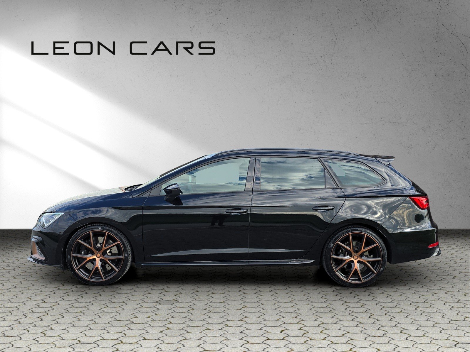SEAT Leon ST 2.0 TSI ABT R 350 PS 4 Drive DSG, Petrol, Second hand / Used, Automatic - 6