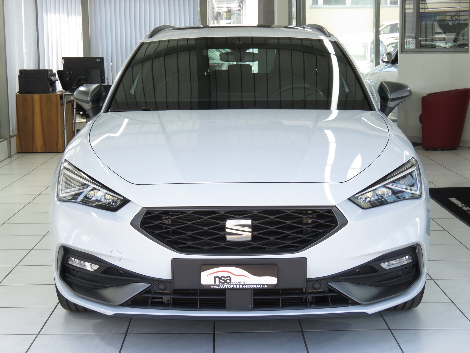 SEAT Leon ST 1.4 eHybrid pHEV DSG FR, Plug-in-Hybrid Benzin/Elektro, Occasion / Gebraucht, Automatik - 2