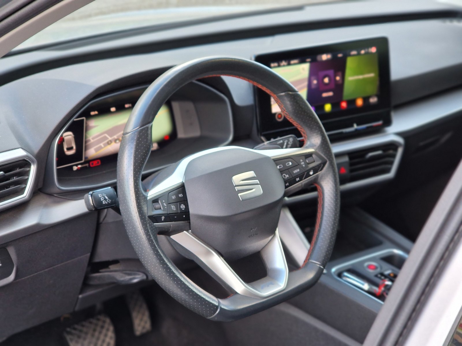 SEAT Leon ST 1.5 eTSI mHEV DSG FR, Mild-Hybrid Benzin/Elektro, Occasion / Gebraucht, Automatik - 7