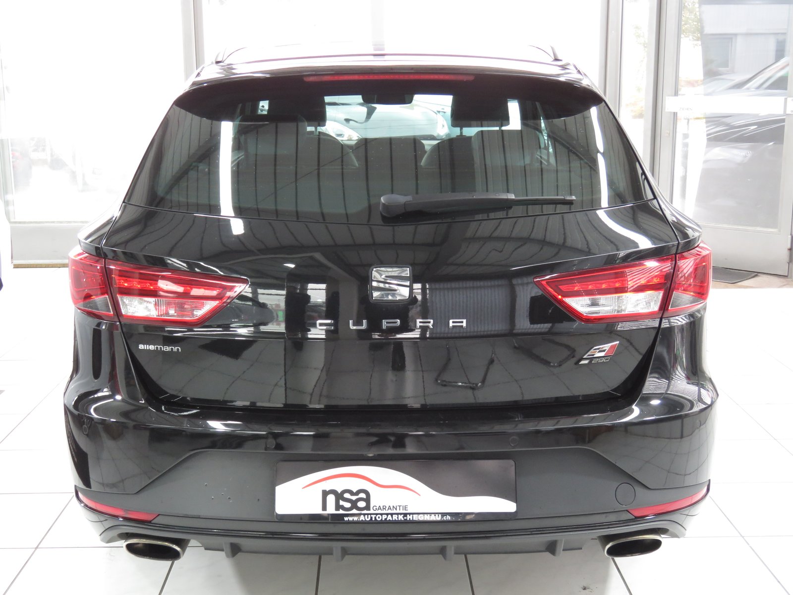 SEAT Leon ST 2.0 TSI 290 DSG, Petrol, Second hand / Used, Automatic - 5