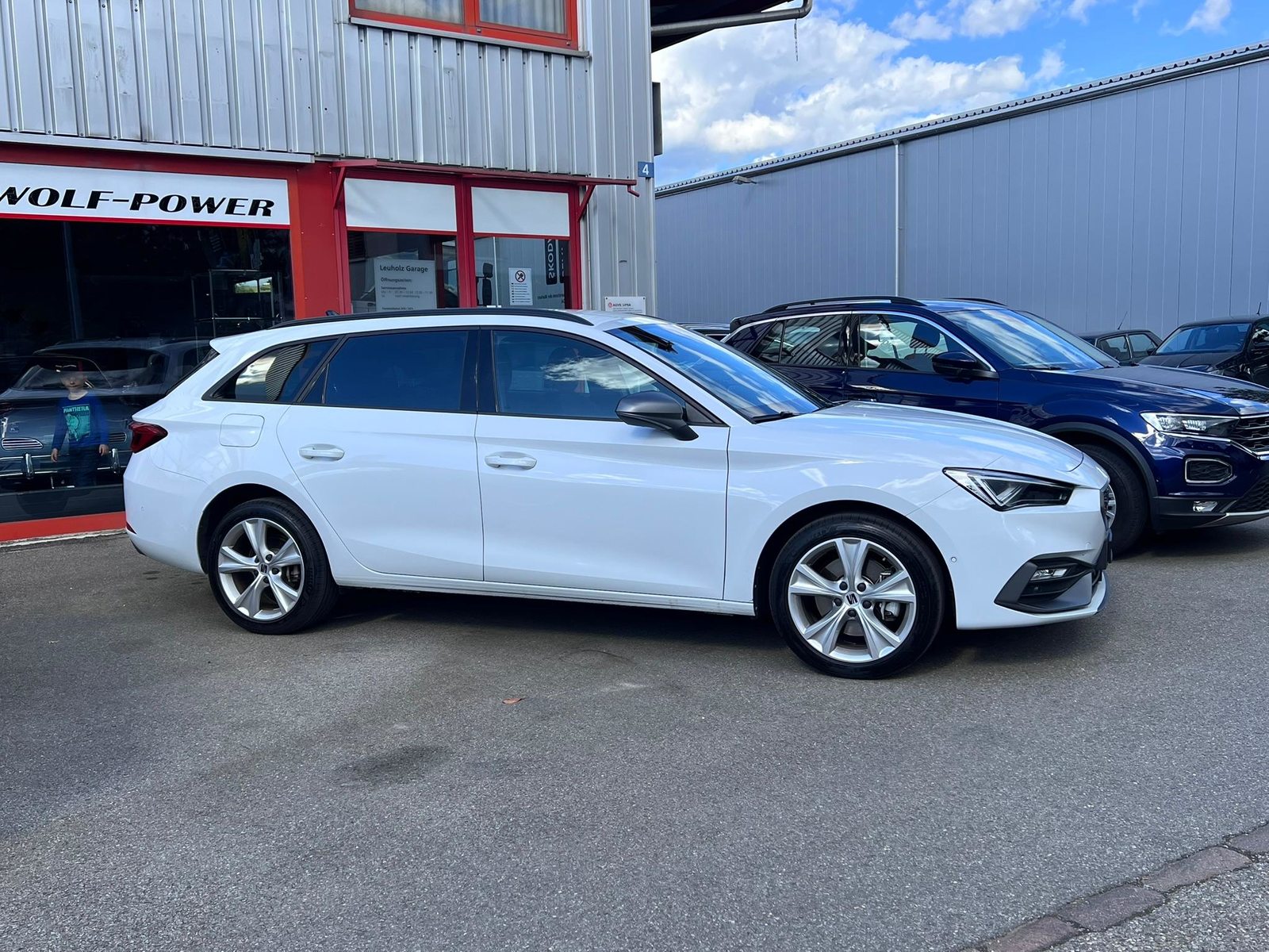 SEAT Leon ST 1.5 eHybrid FR DSG, Plug-in-Hybrid Petrol/Electric, Second hand / Used, Automatic - 2