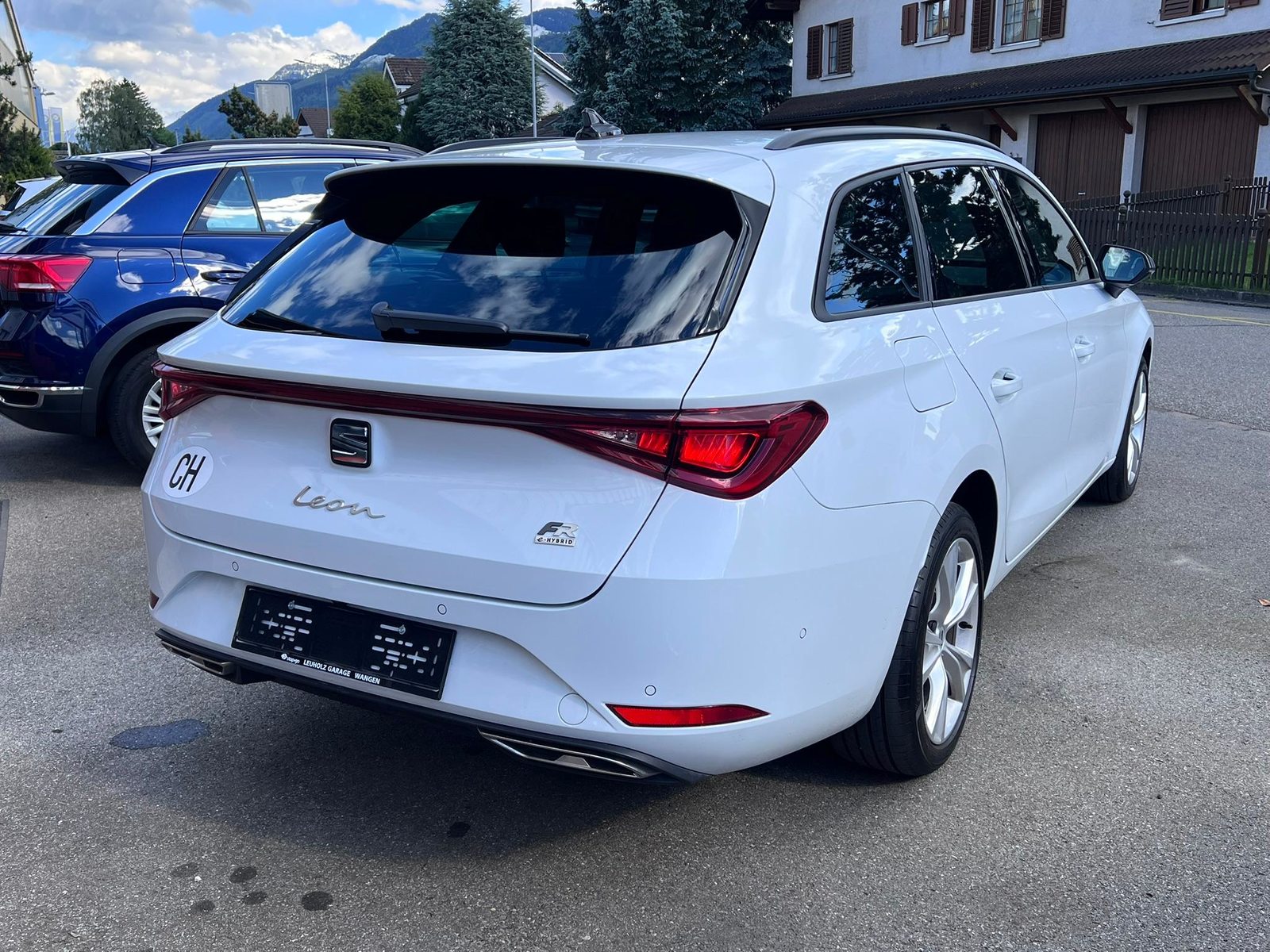 SEAT Leon ST 1.5 eHybrid FR DSG, Plug-in-Hybrid Petrol/Electric, Second hand / Used, Automatic - 3