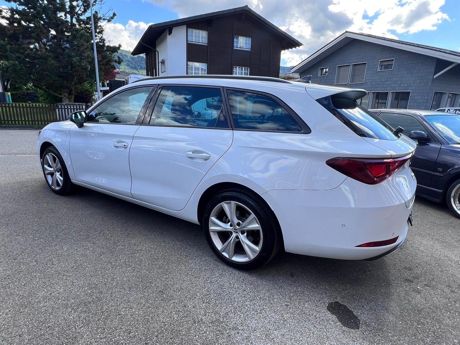 SEAT Leon ST 1.5 eHybrid FR DSG, Plug-in-Hybrid Petrol/Electric, Second hand / Used, Automatic - 5