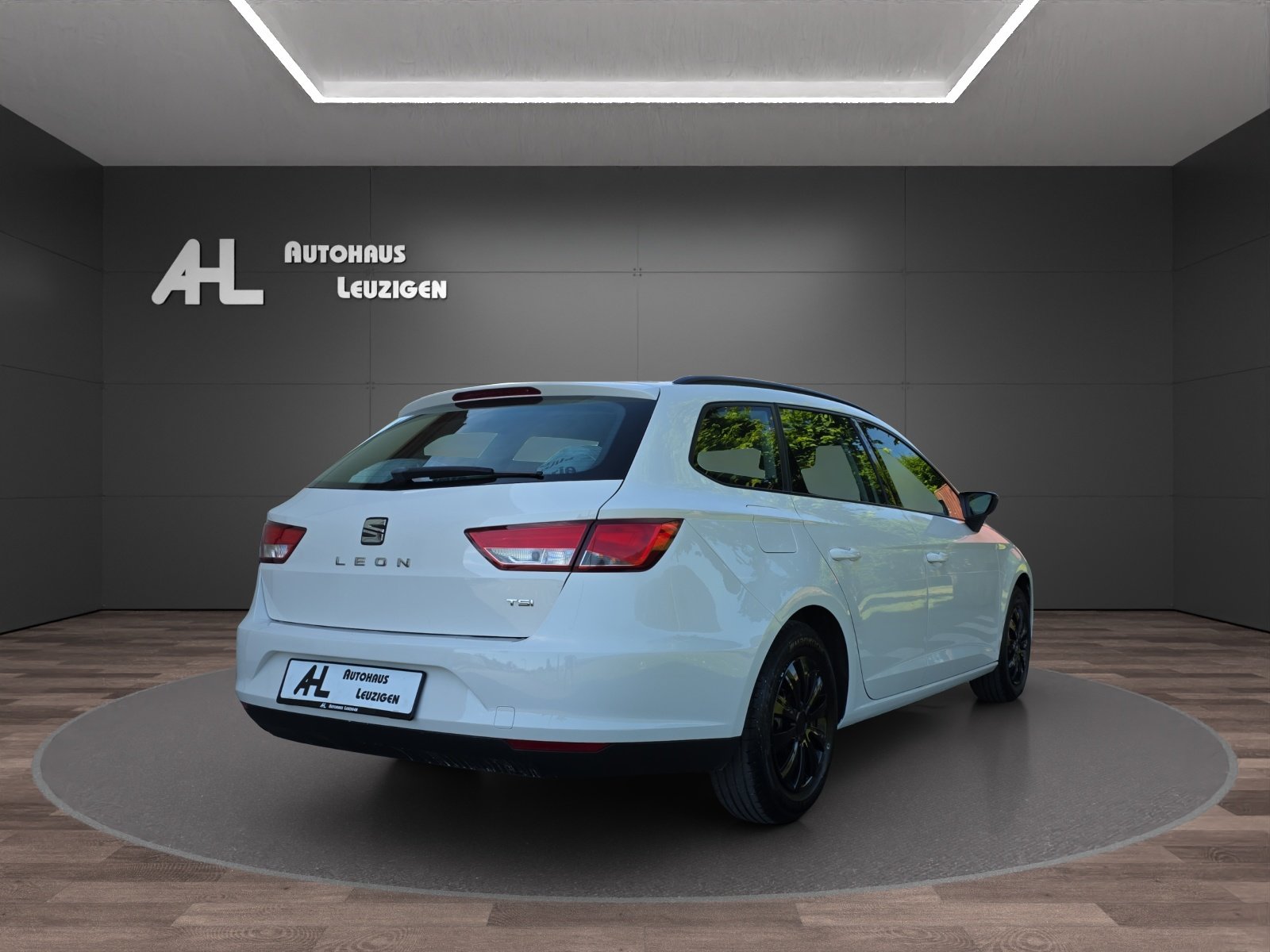 SEAT Leon ST 1.2 TSI Style, Petrol, Second hand / Used, Manual - 5