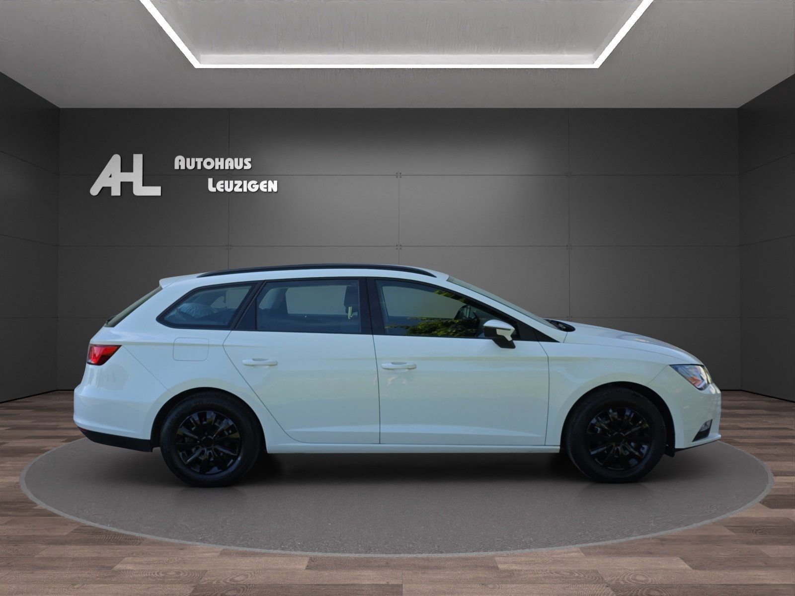 SEAT Leon ST 1.2 TSI Style, Petrol, Second hand / Used, Manual - 6