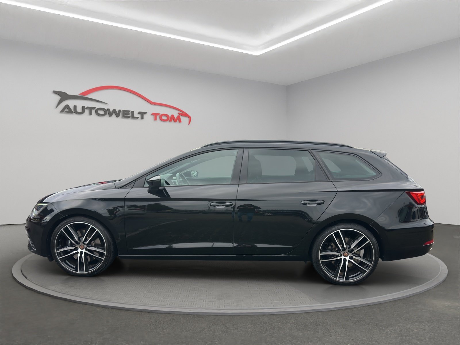 SEAT Leon ST 2.0 TSI 300 4 Drive DSG, Benzin, Occasion / Gebraucht, Automatik - 2