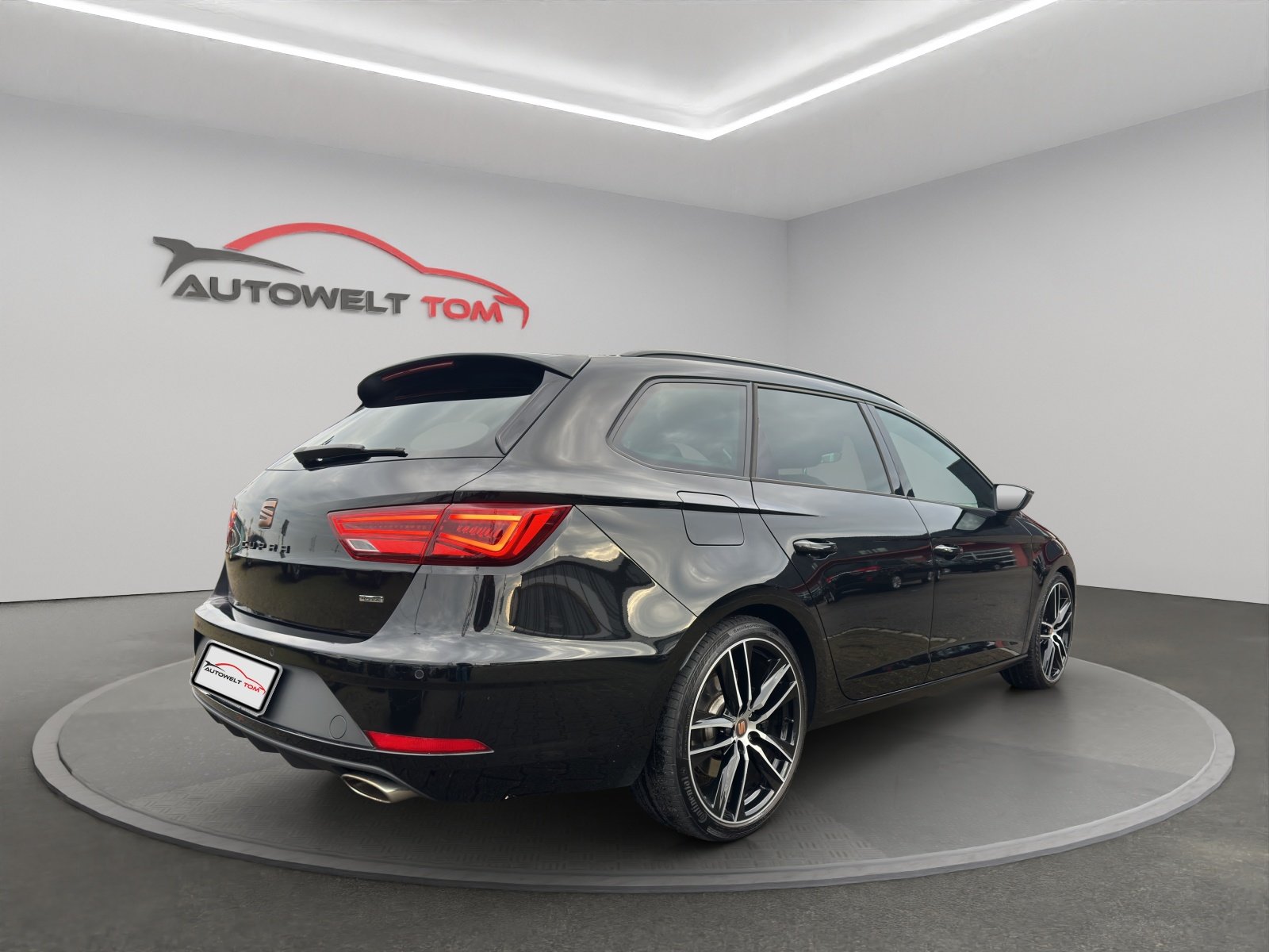 SEAT Leon ST 2.0 TSI 300 4 Drive DSG, Benzin, Occasion / Gebraucht, Automatik - 5