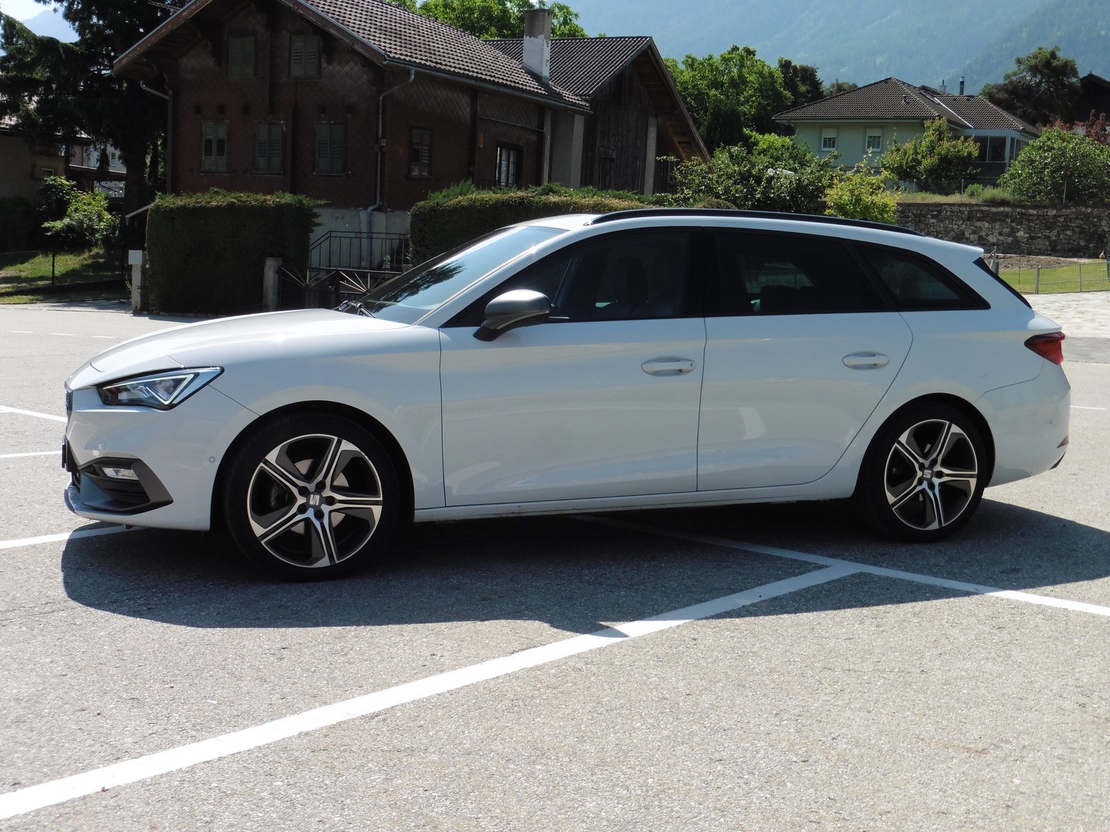 SEAT Leon ST 1.5 eTSI mHEV DSG FR, Hybride Léger Essence/Électricité, Occasion / Utilisé, Automatique - 6