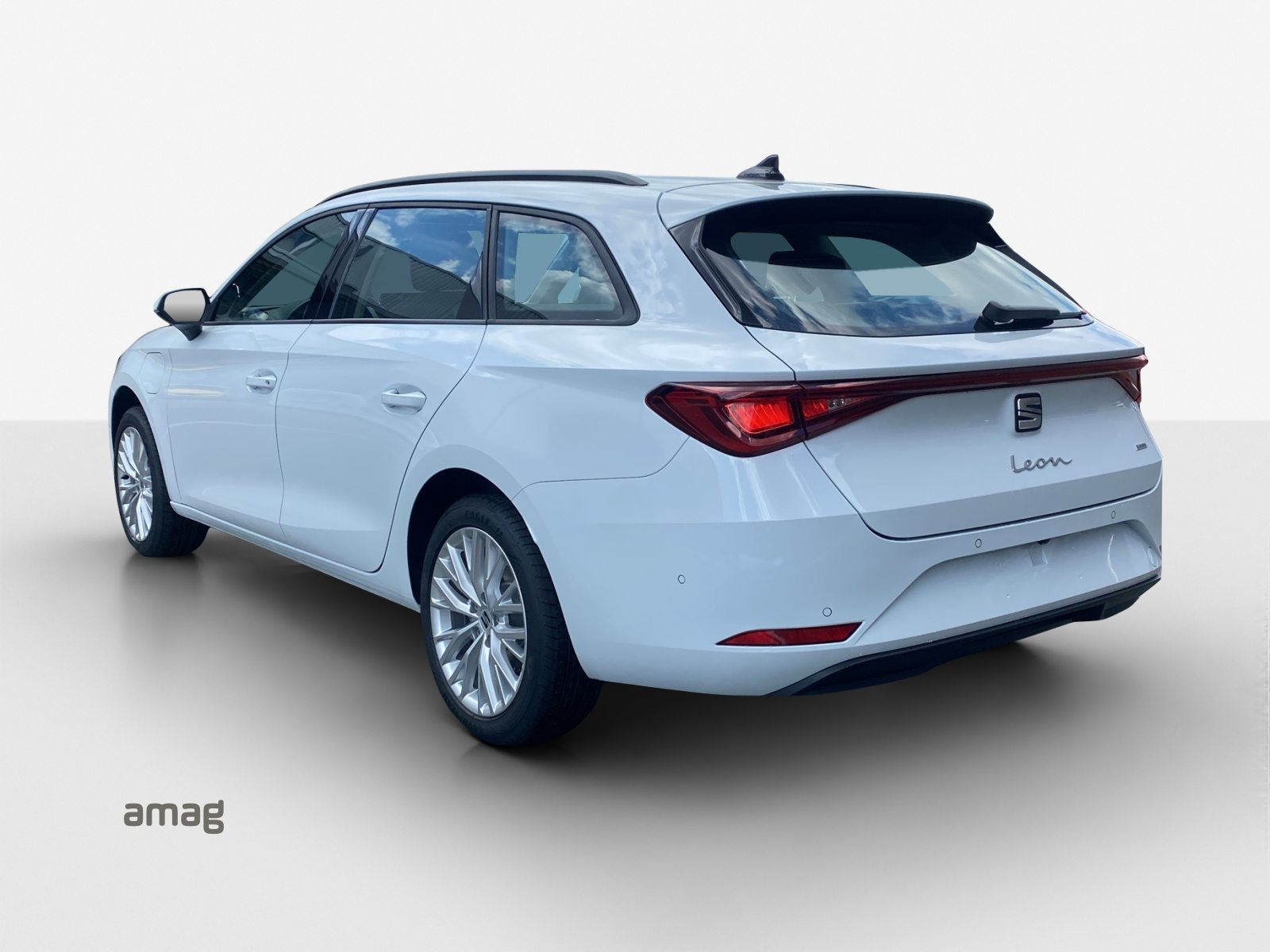 SEAT SEAT LEON SPORTSTOURER Style e-HYBRID, Full-Hybrid Petrol/Electric, Second hand / Used, Automatic - 3