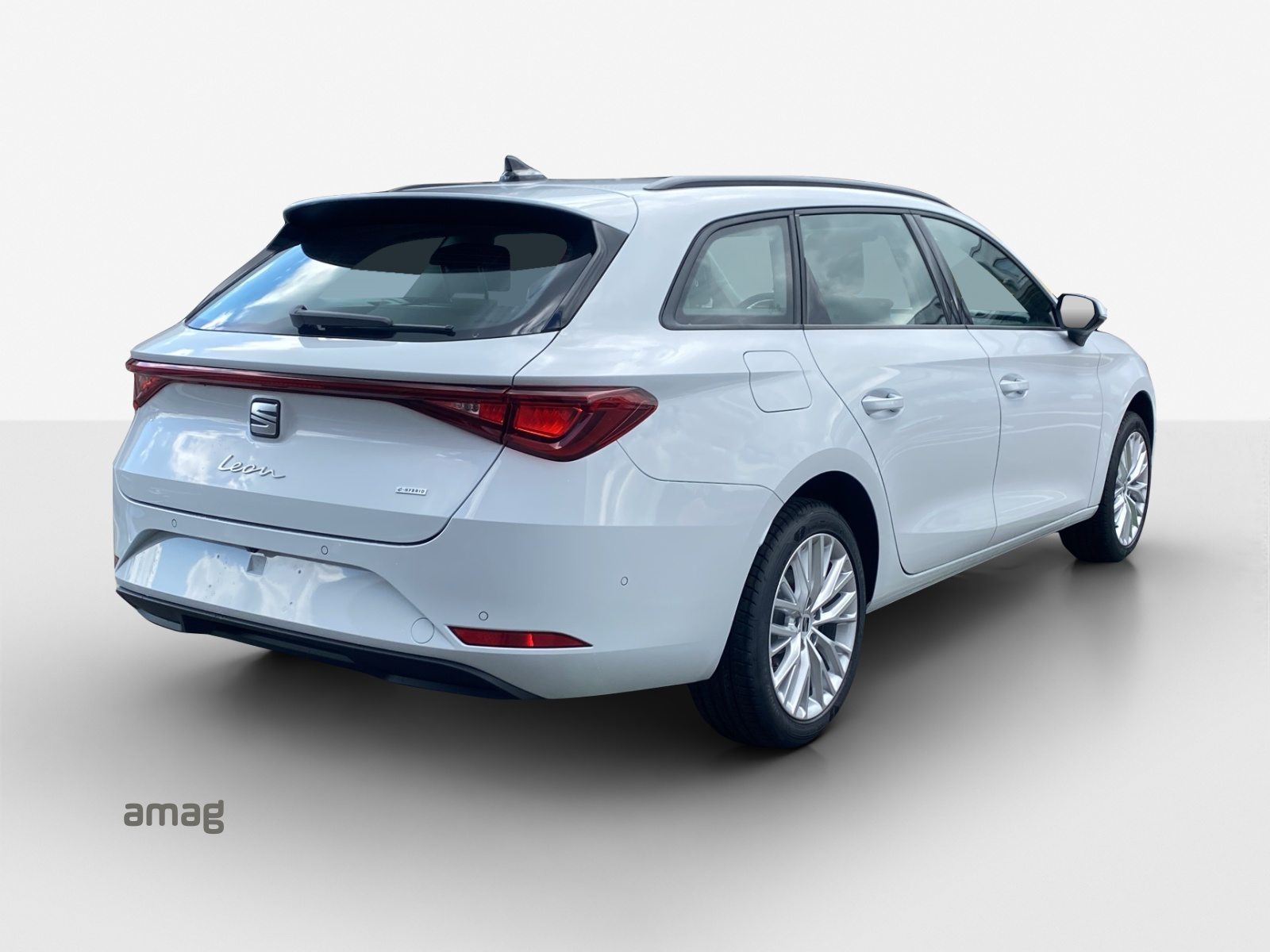 SEAT SEAT LEON SPORTSTOURER Style e-HYBRID, Full-Hybrid Petrol/Electric, Second hand / Used, Automatic - 5