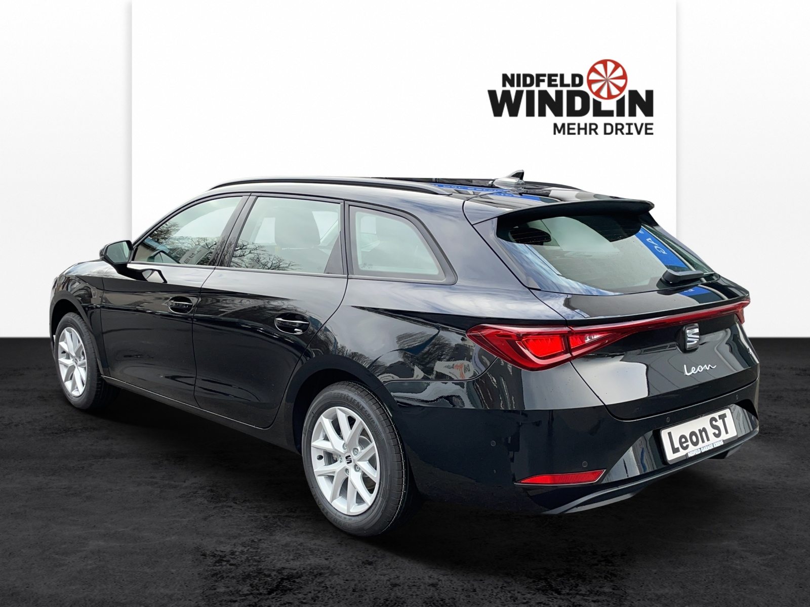 SEAT LEON SPORTSTOURER STYLE 4DRIVE, Diesel, Second hand / Used, Automatic - 3