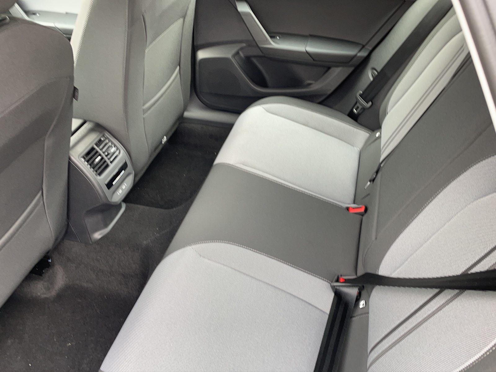 SEAT LEON SPORTSTOURER STYLE 4DRIVE, Diesel, Second hand / Used, Automatic - 7