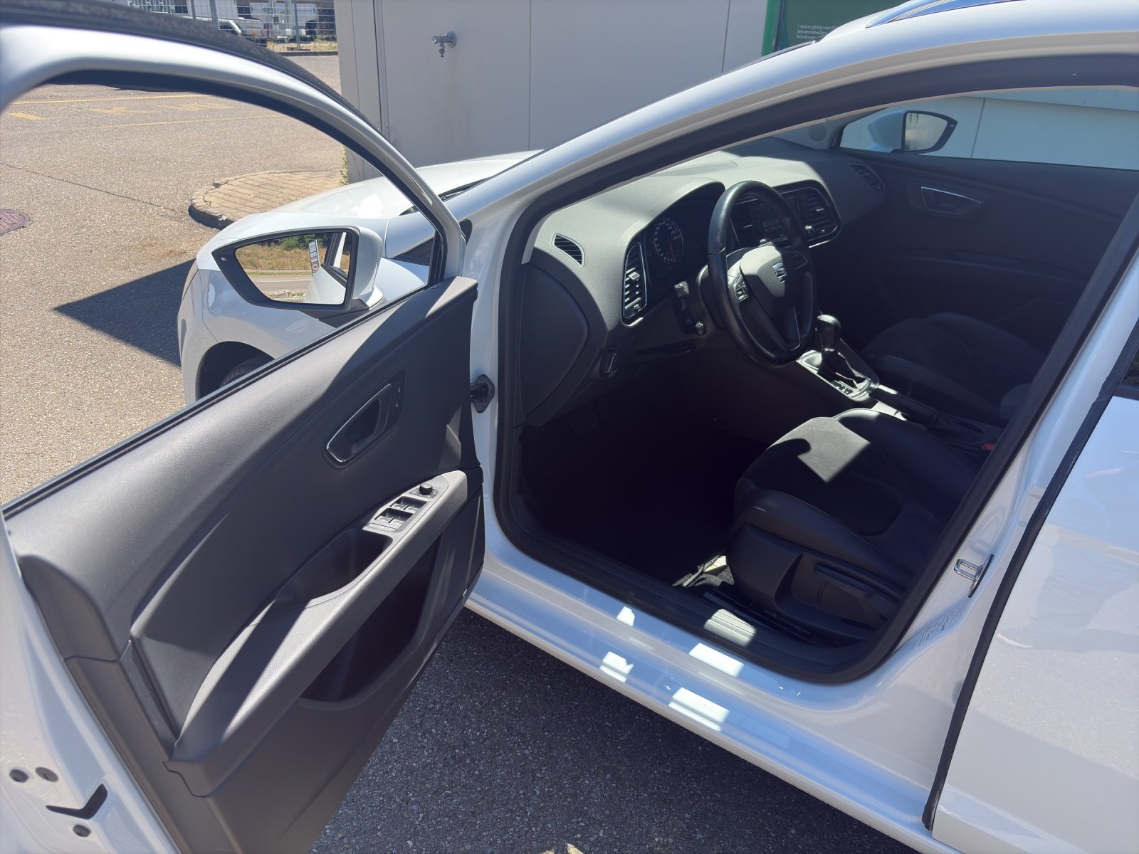 SEAT Leon ST 2.0 TDI Style DSG, Diesel, Second hand / Used, Automatic - 5