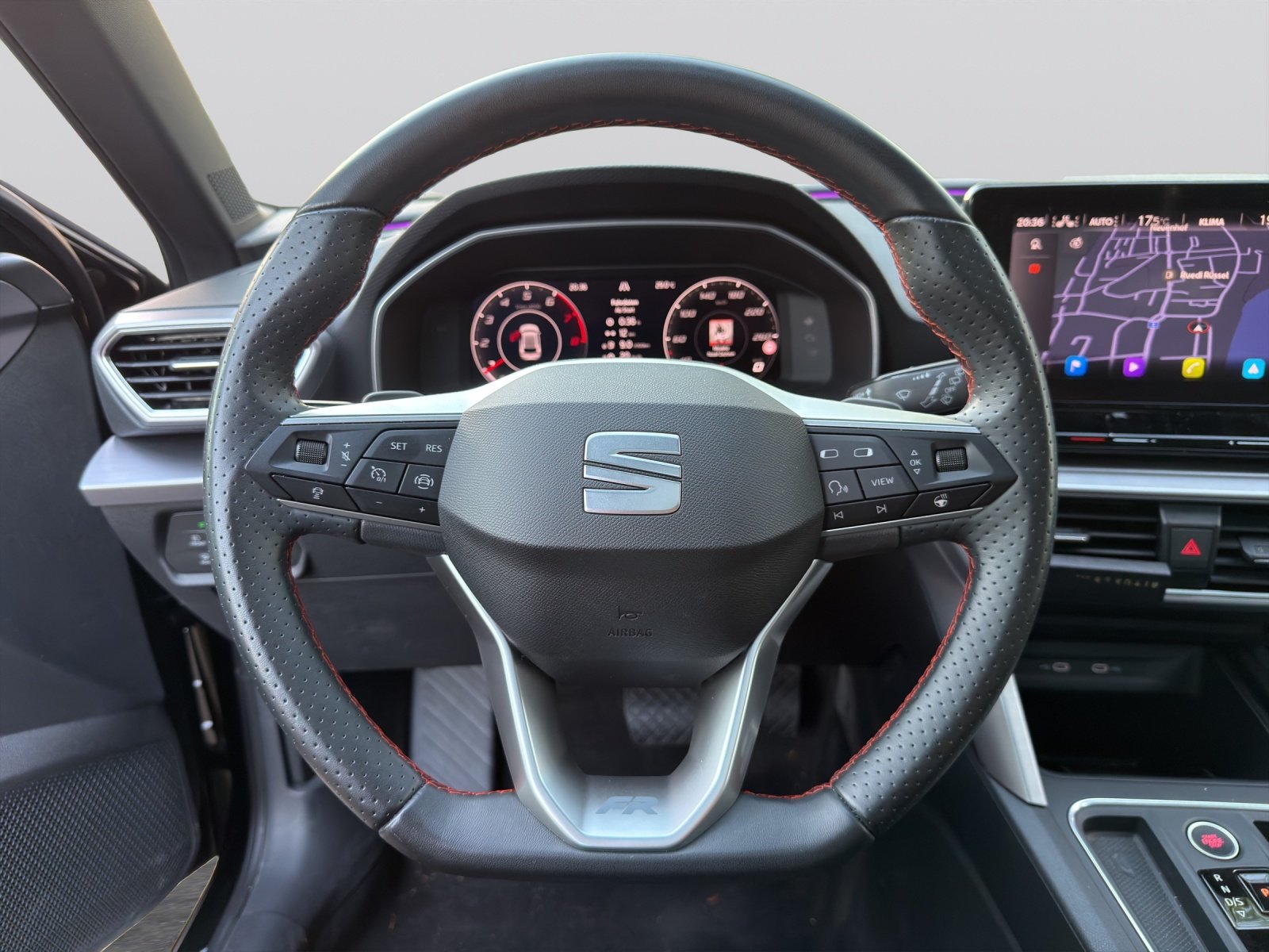 SEAT Leon ST 1.5 eTSI mHEV DSG FR, Mild-Hybrid Petrol/Electric, Second hand / Used, Automatic - 6