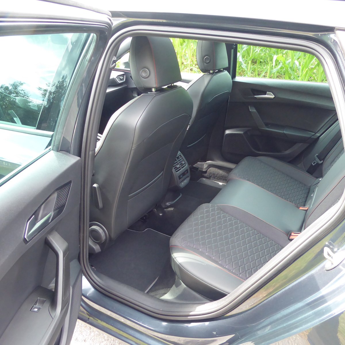 SEAT Leon ST 2.0 TDI EVO DSG 4Drive FR, Diesel, Occasioni / Usate, Automatico - 6