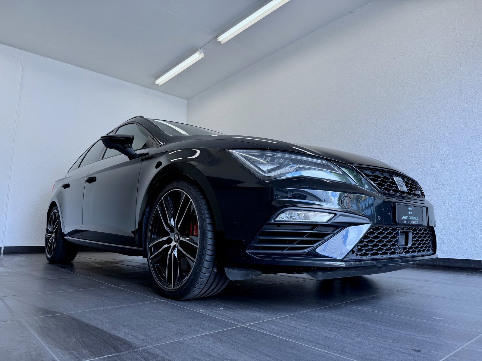 SEAT Leon ST 2.0 TSI 300 4 Drive DSG, Essence, Occasion / Utilisé, Automatique - 3