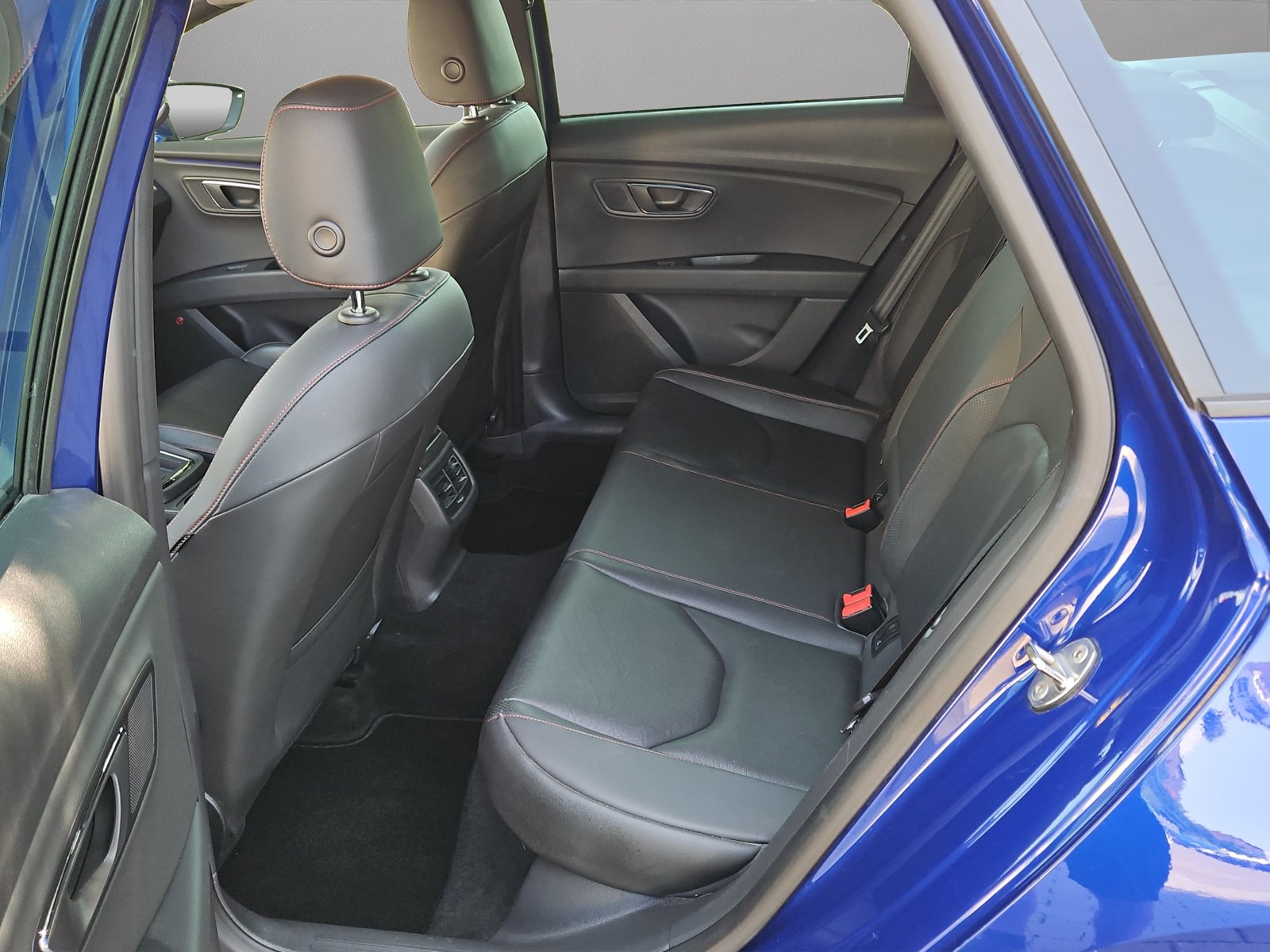 SEAT Leon ST 2.0 TSI SWISS FR DSG, Benzin, Occasion / Gebraucht, Automatik - 7