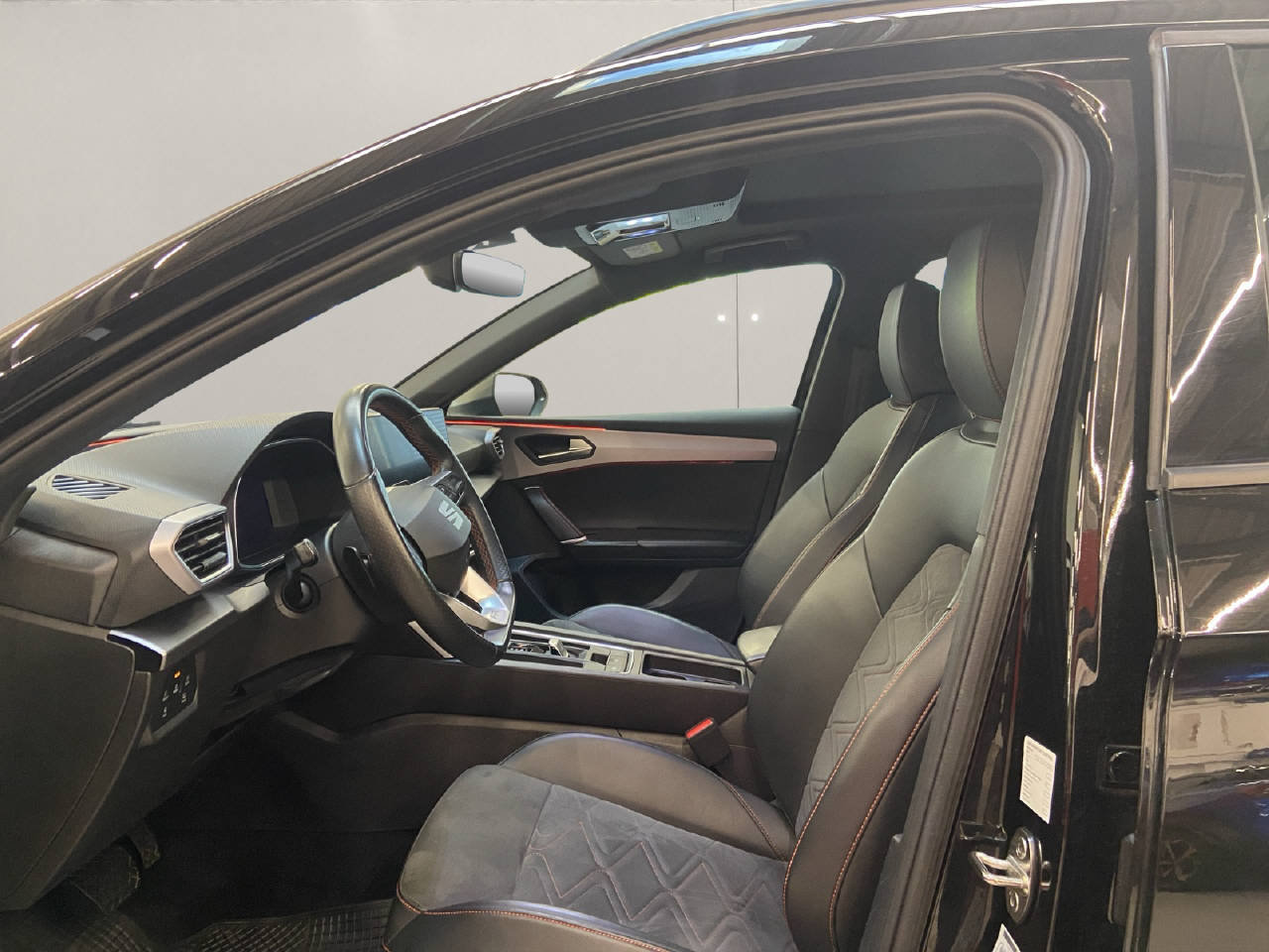 SEAT Leon ST 1.5 eTSI 150 FR DSG, Mild-Hybrid Petrol/Electric, Second hand / Used, Automatic - 5