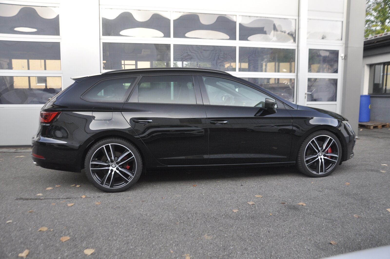 SEAT Leon ST 2.0 TSI 300 4 Drive DSG, Petrol, Second hand / Used, Automatic - 2