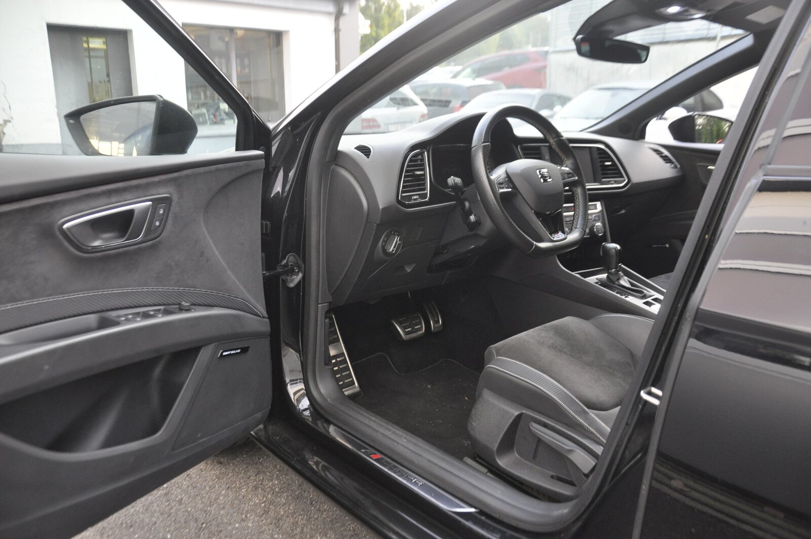 SEAT Leon ST 2.0 TSI 300 4 Drive DSG, Petrol, Second hand / Used, Automatic - 4