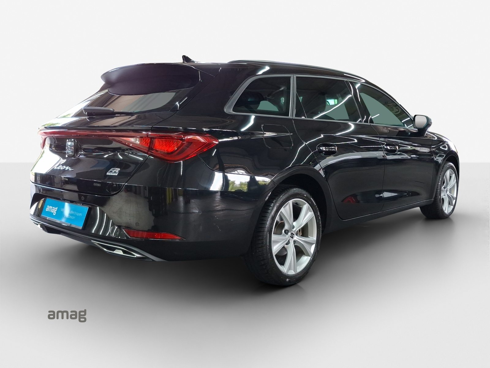 SEAT NEW SEAT LEON SPORTSTOURER FR e-HYBRID, Full-Hybrid Petrol/Electric, Second hand / Used, Automatic - 5